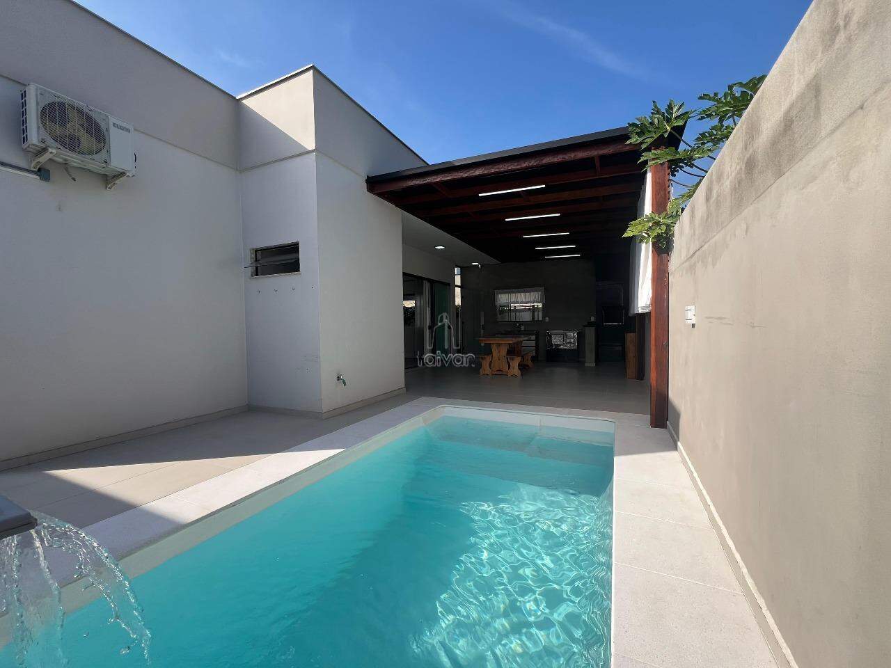 Casa à venda no Jaraguá 99: 