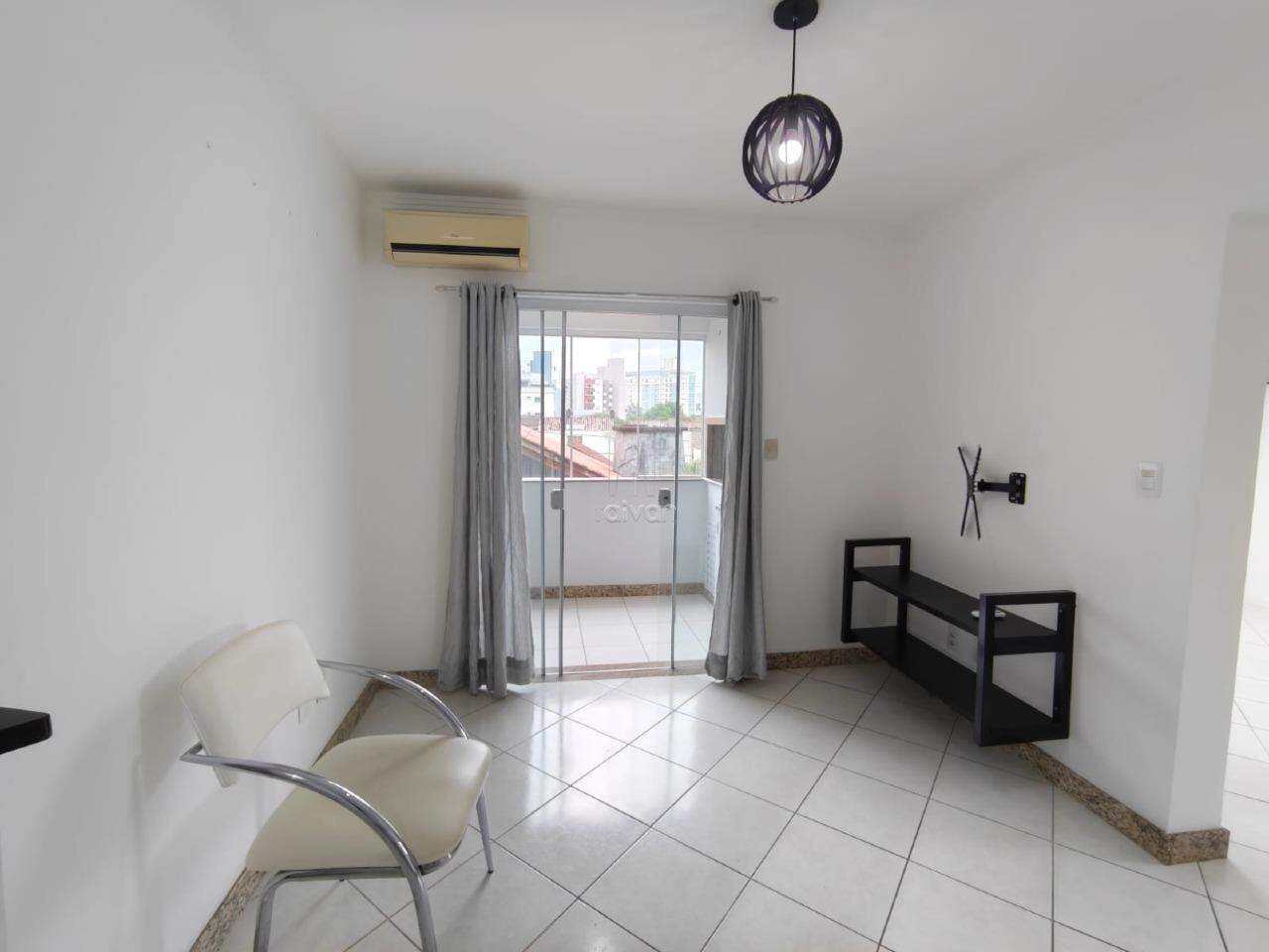 Apartamento para aluguel no Centro: 