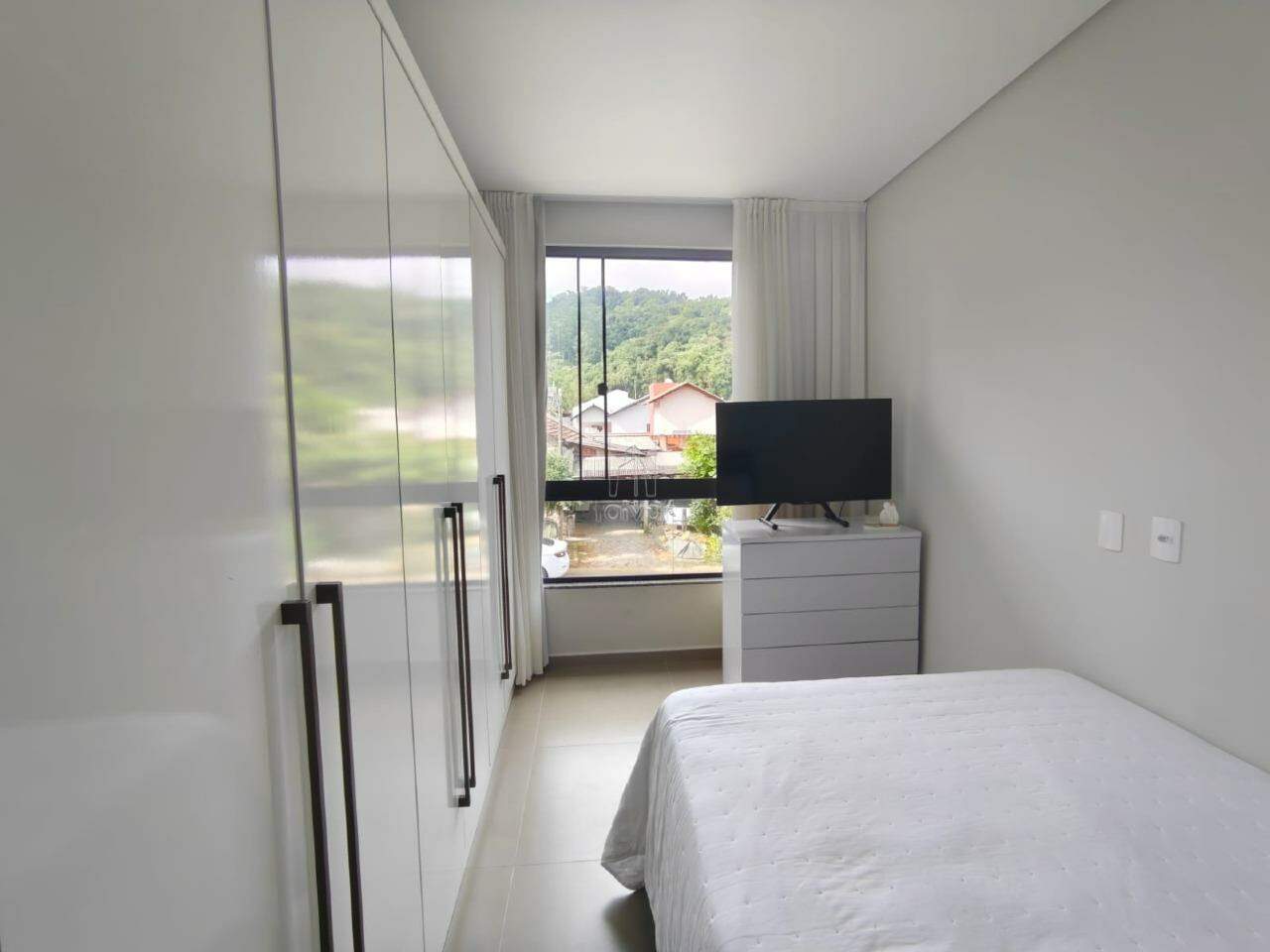 Casa para aluguel no Estrada Nova: 