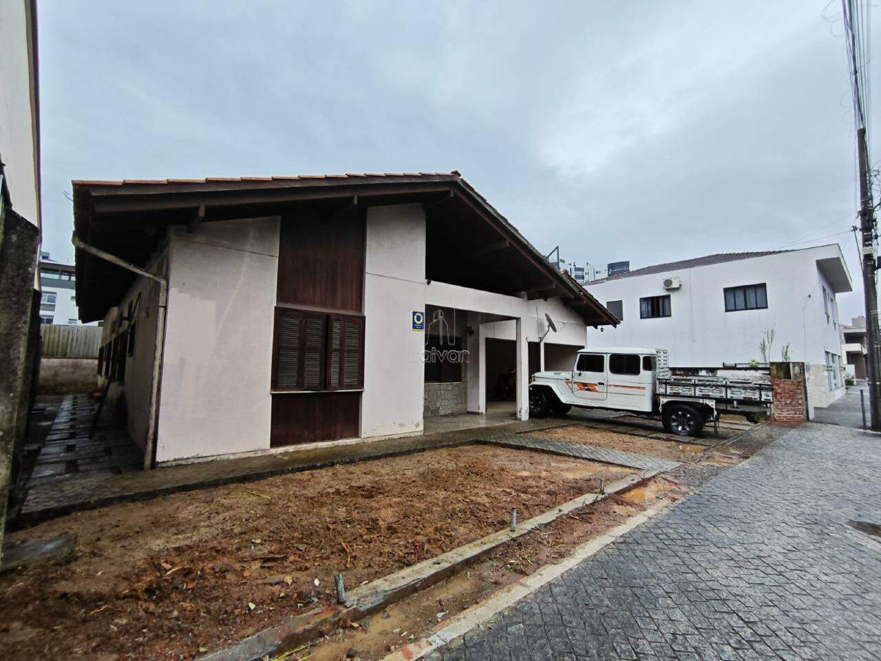 Casa para aluguel no Centro: 
