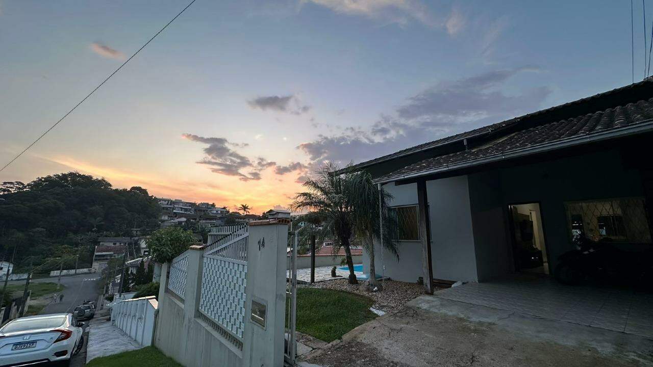Geminado à venda no Vila Lenzi: 