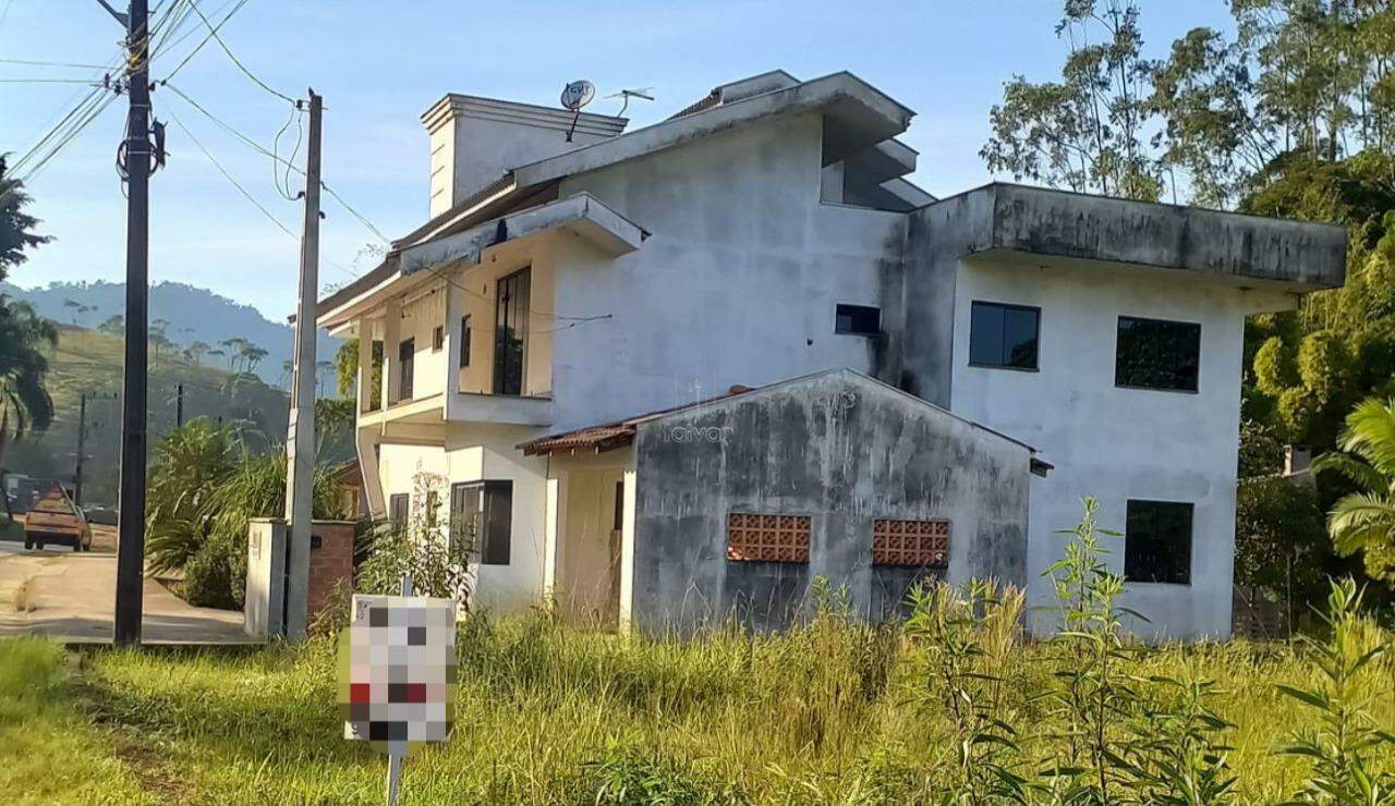 Casa à venda no Três Rios do Norte: 