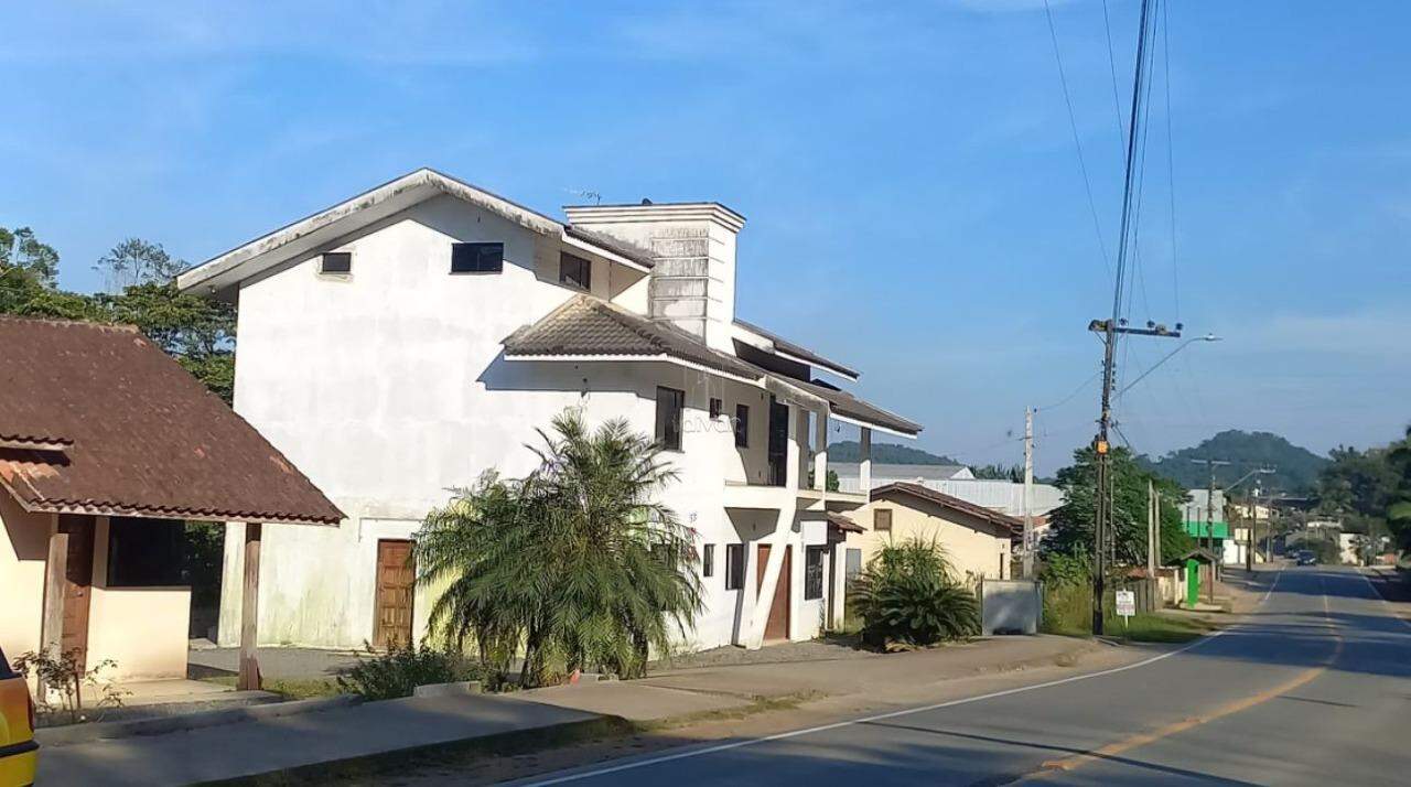 Casa à venda no Três Rios do Norte: 