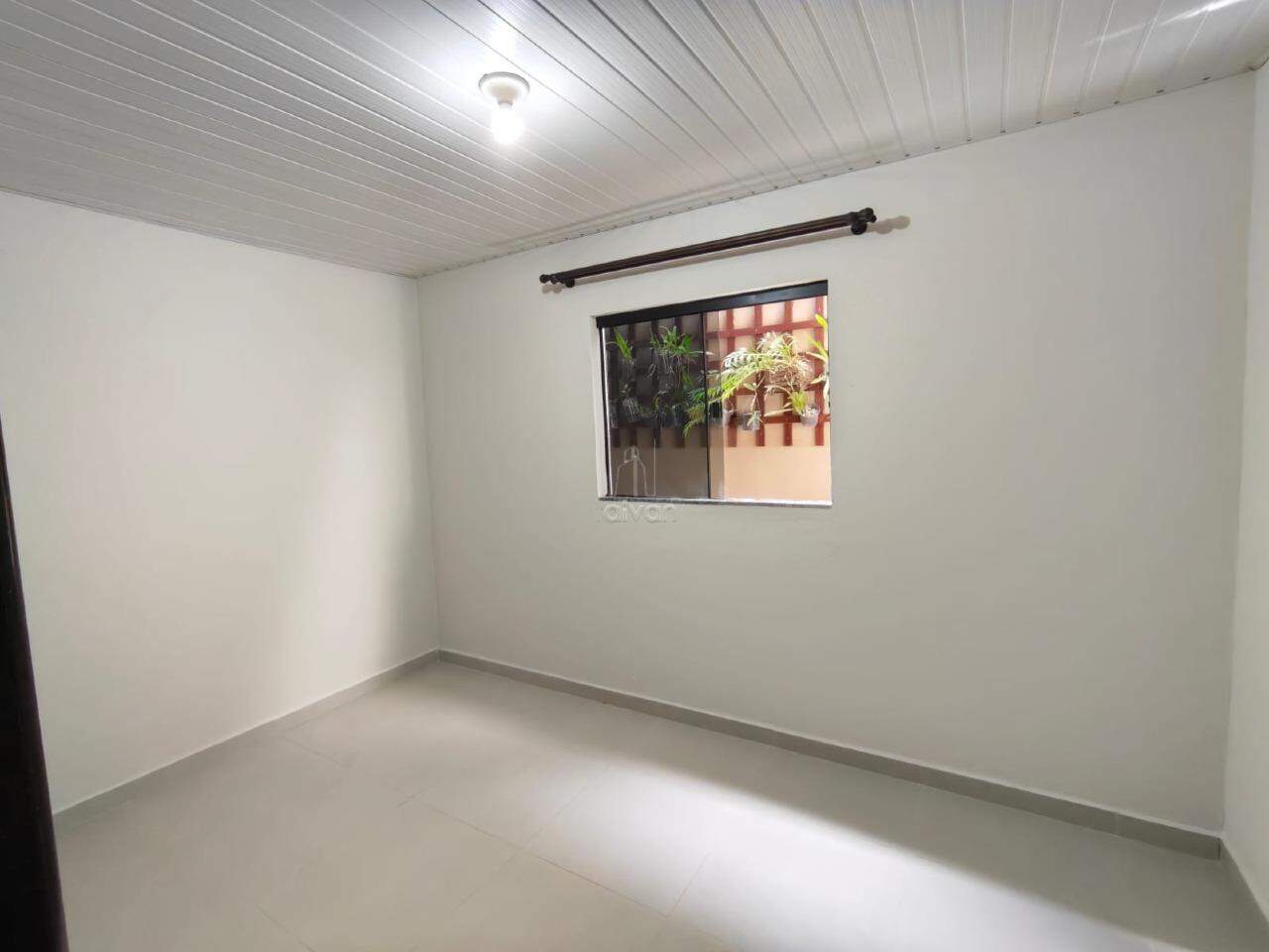 Casa para aluguel no Amizade: 