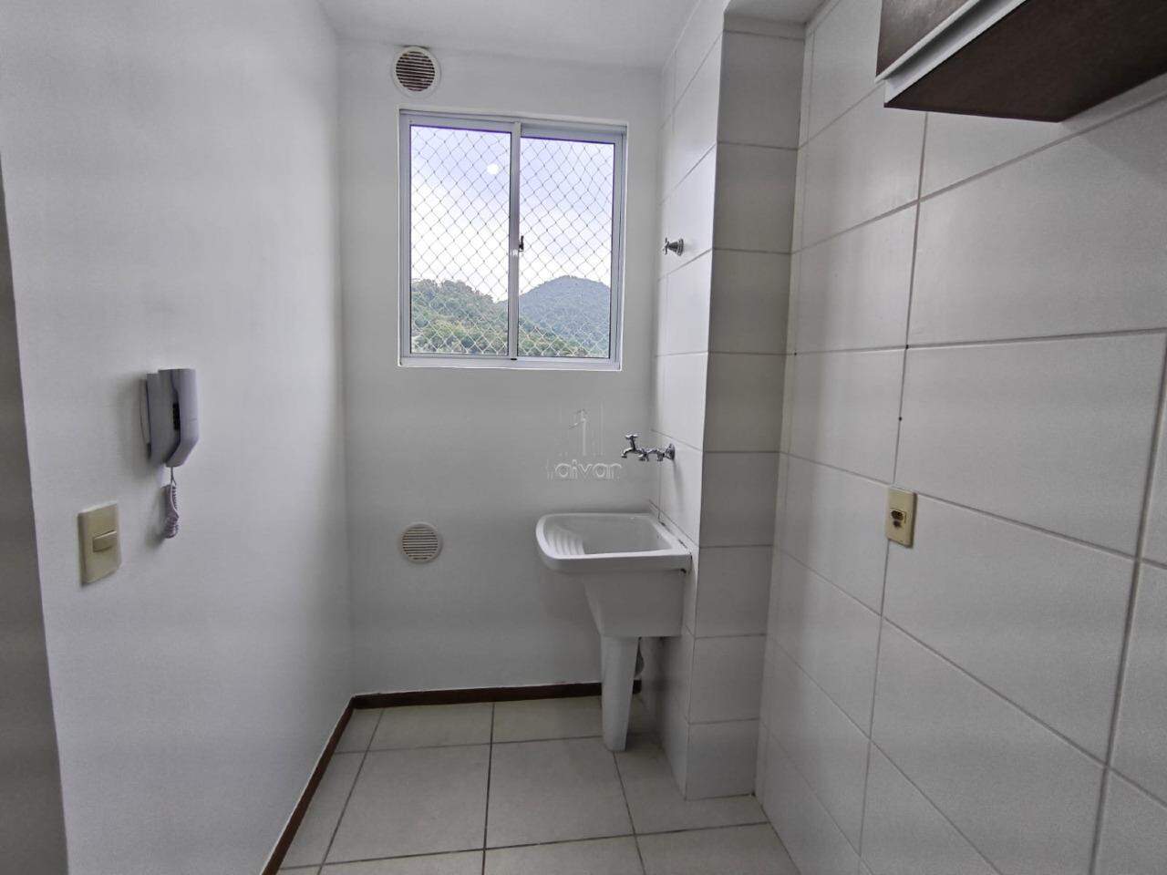 Apartamento para aluguel no Barra do Rio Cerro: 