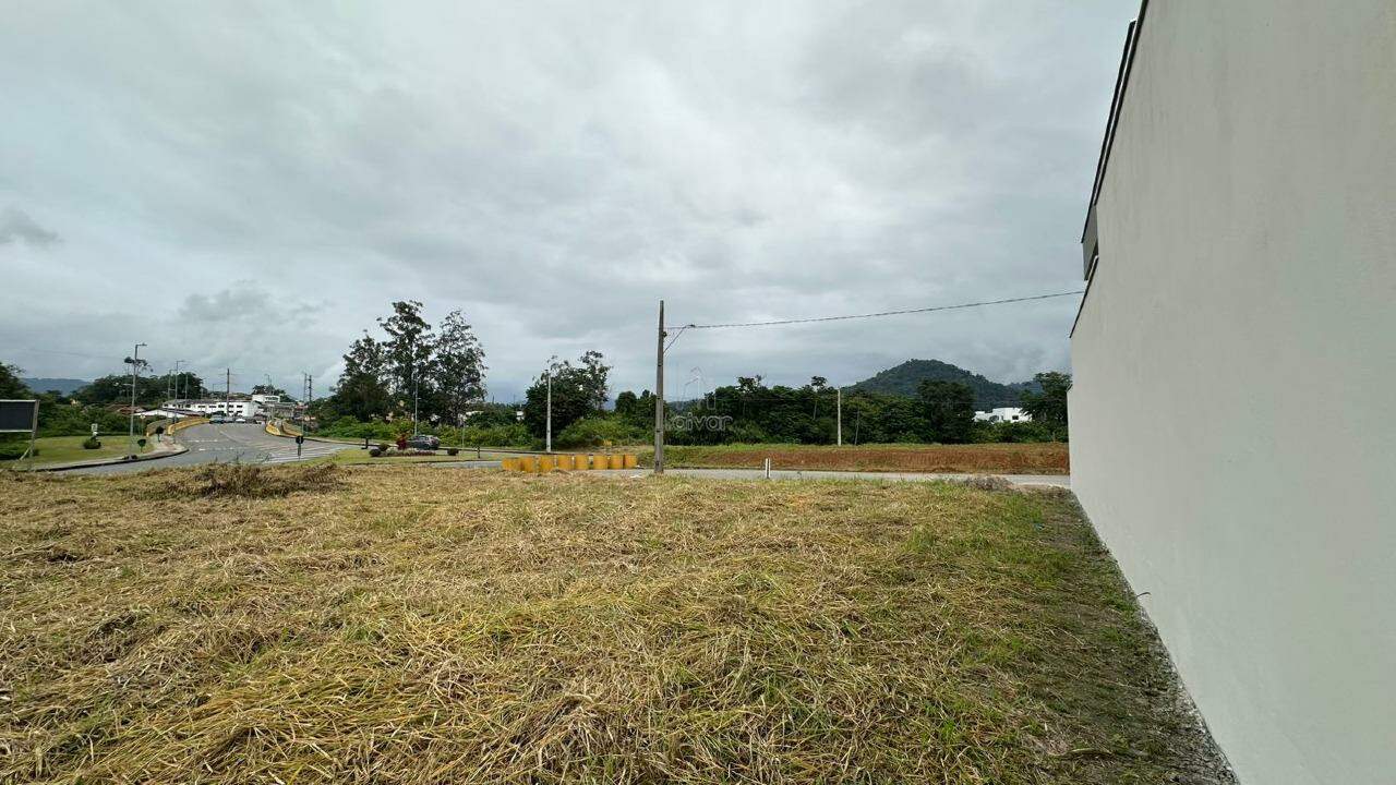 Terreno à venda no Amizade: 