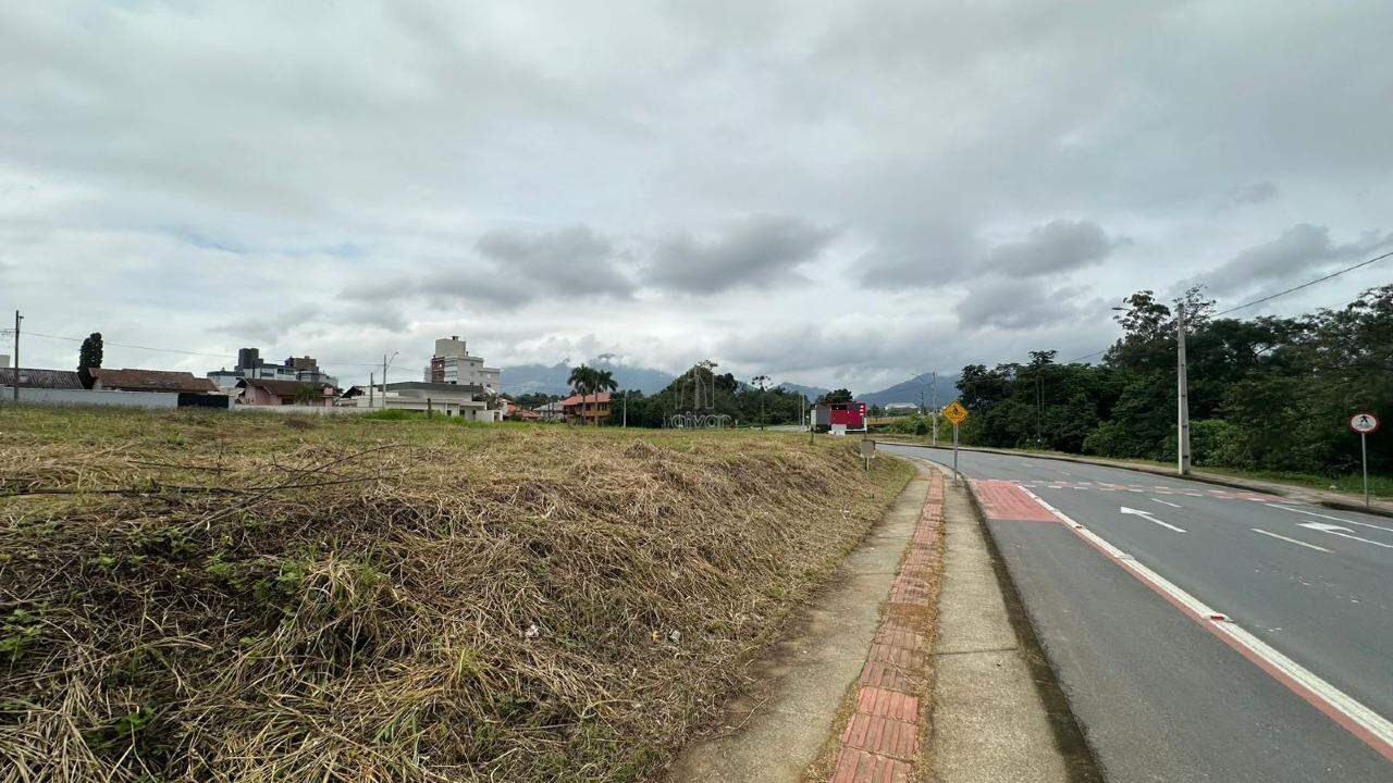 Terreno à venda no Czerniewicz: 