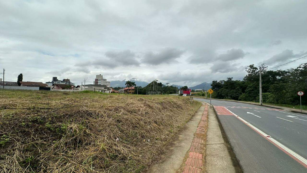 Terreno à venda no Czerniewicz: 