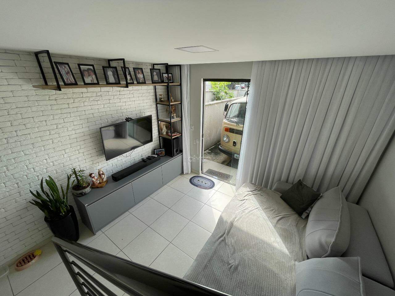 Casa para aluguel no Jaraguá 99: 