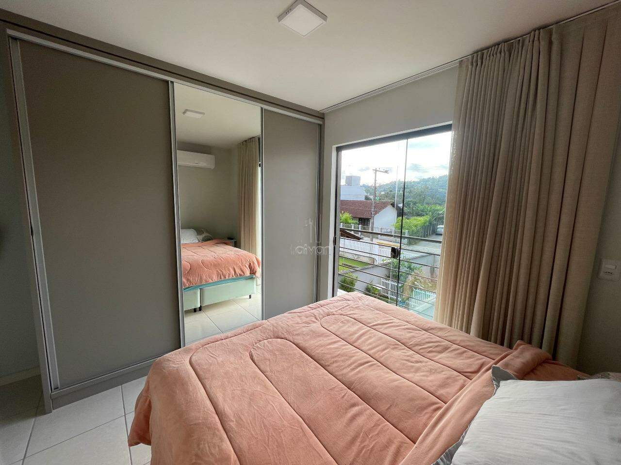 Casa para aluguel no Jaraguá 99: 