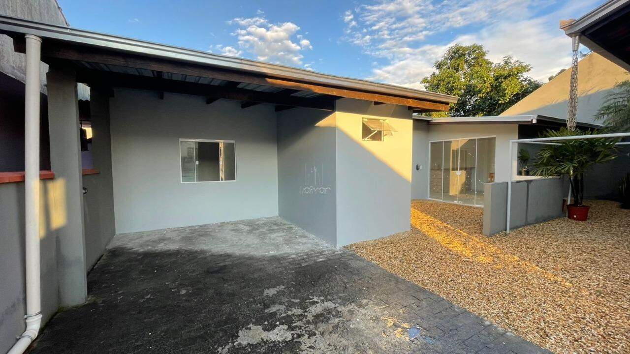 Casa para aluguel no Tifa Martins: 