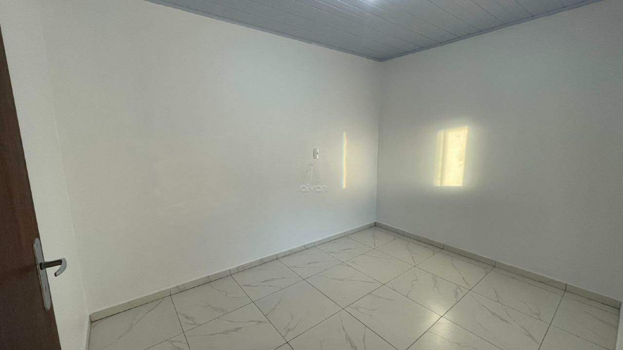 Casa para aluguel no Tifa Martins: 