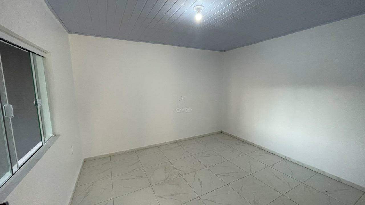 Casa para aluguel no Tifa Martins: 