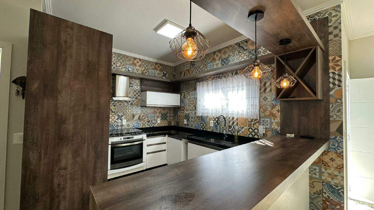Casa para aluguel no Amizade: 