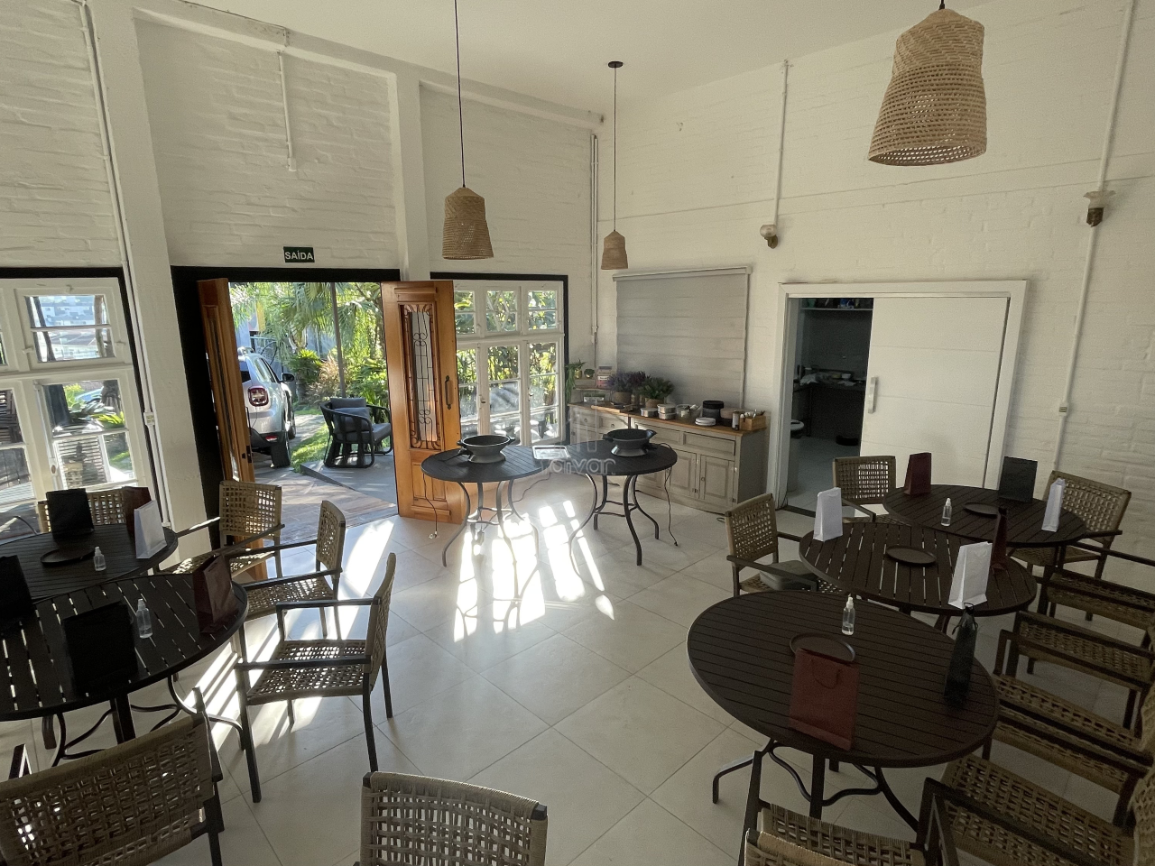 Casa comercial à venda no Amizade: 