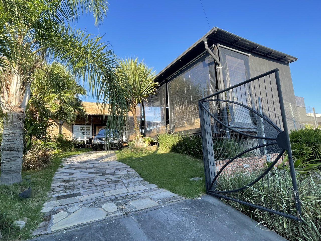 Casa comercial à venda no Amizade: 
