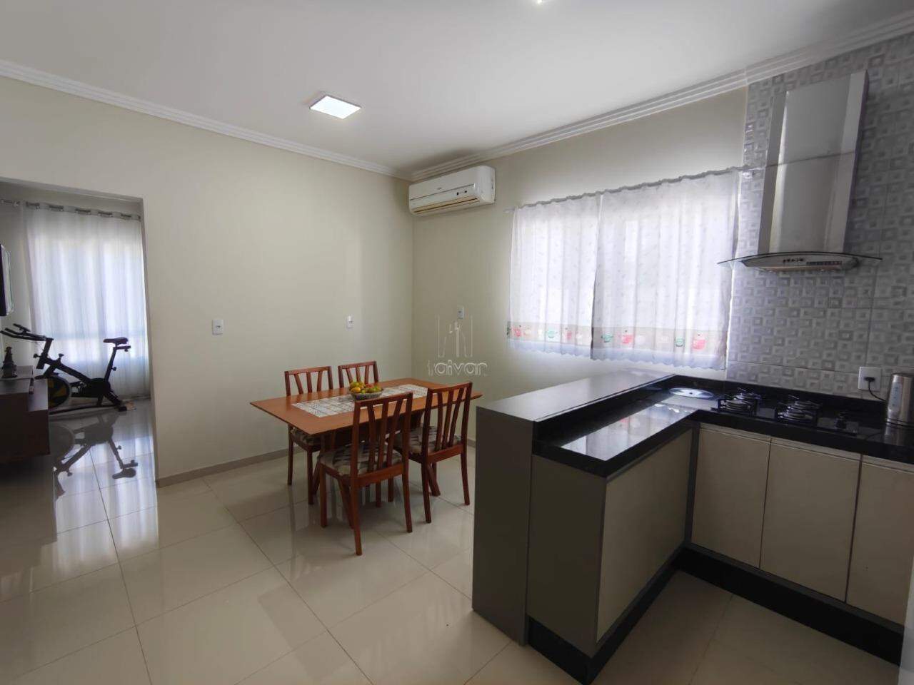 Casa para aluguel no Jaraguá 99: 