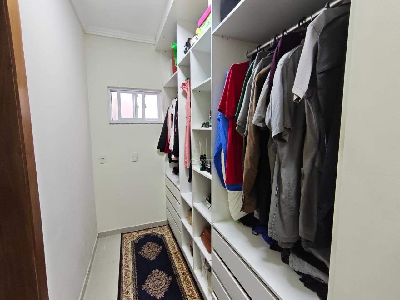 Casa para aluguel no Jaraguá 99: 