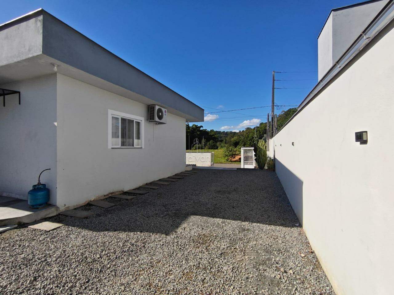 Casa à venda no Jaraguá 99: 