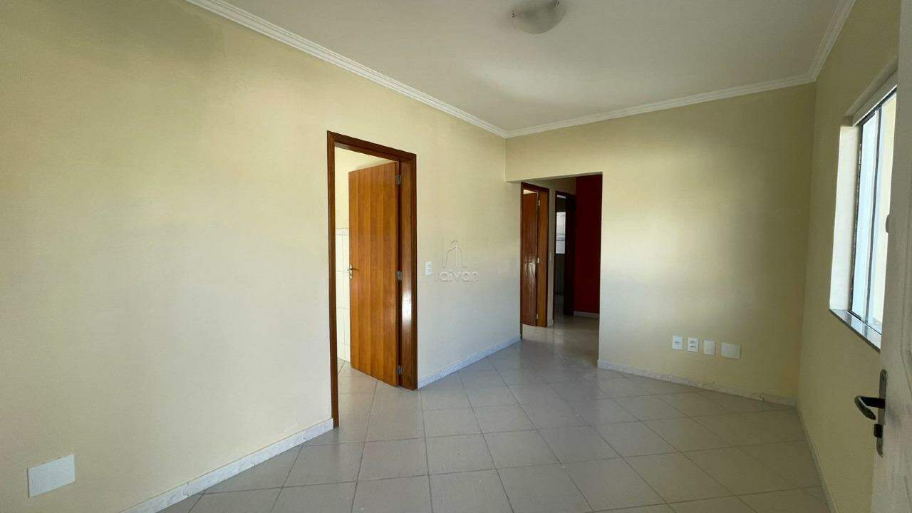 Casa para aluguel no Jaraguá Esquerdo: 