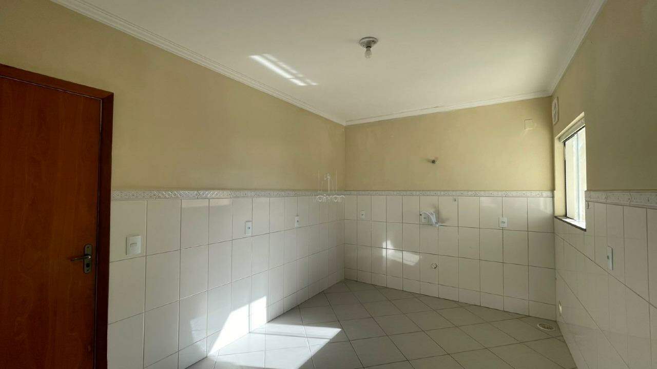 Casa para aluguel no Jaraguá Esquerdo: 