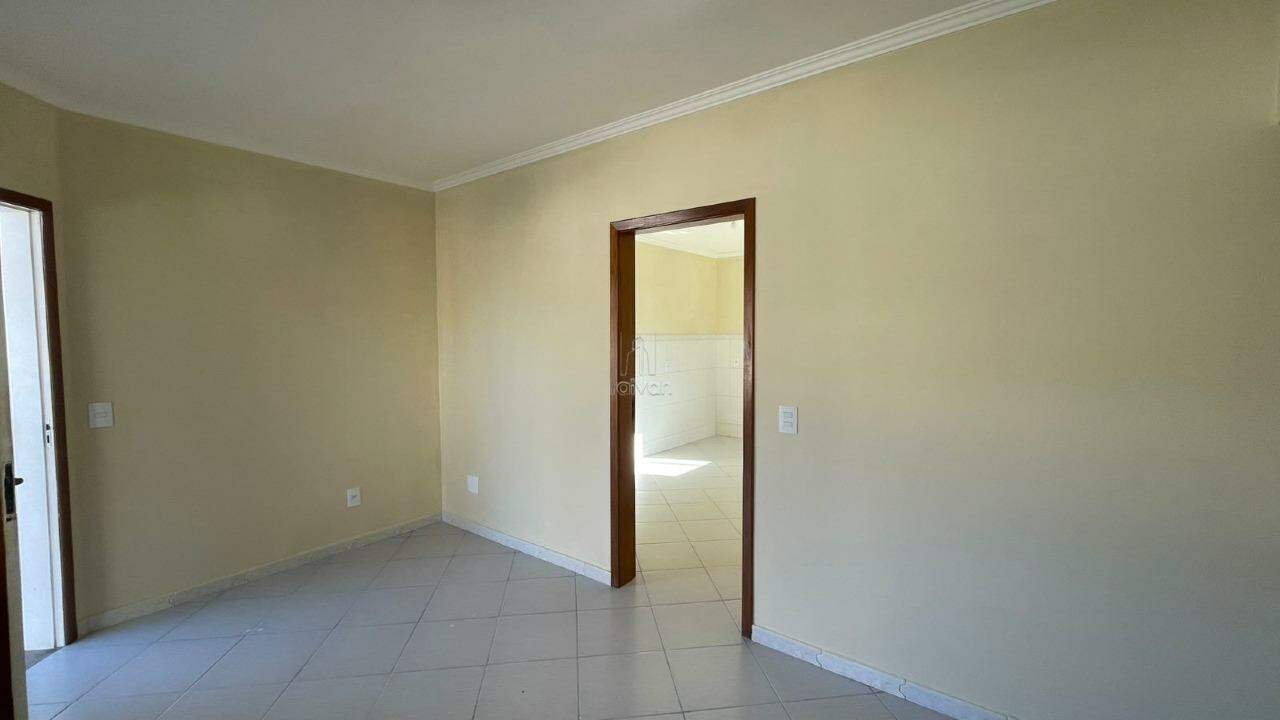 Casa para aluguel no Jaraguá Esquerdo: 