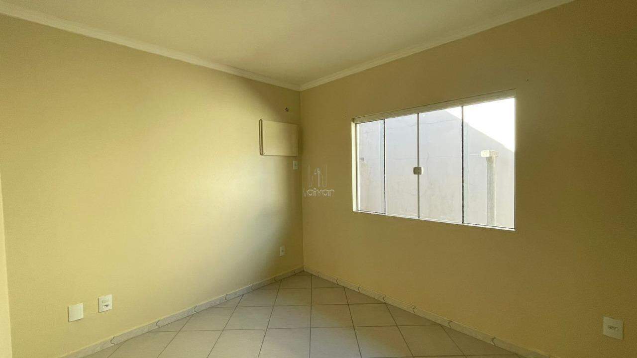 Casa para aluguel no Jaraguá Esquerdo: 