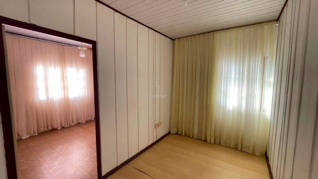 Casa para aluguel no Centro: 