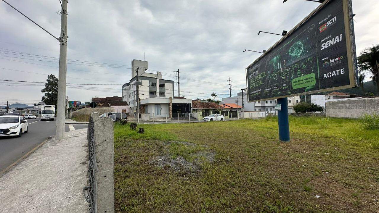 Terreno para aluguel no Czerniewicz: 