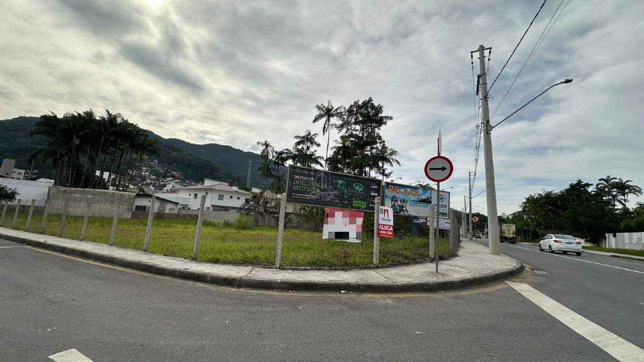 Terreno para aluguel no Czerniewicz: 