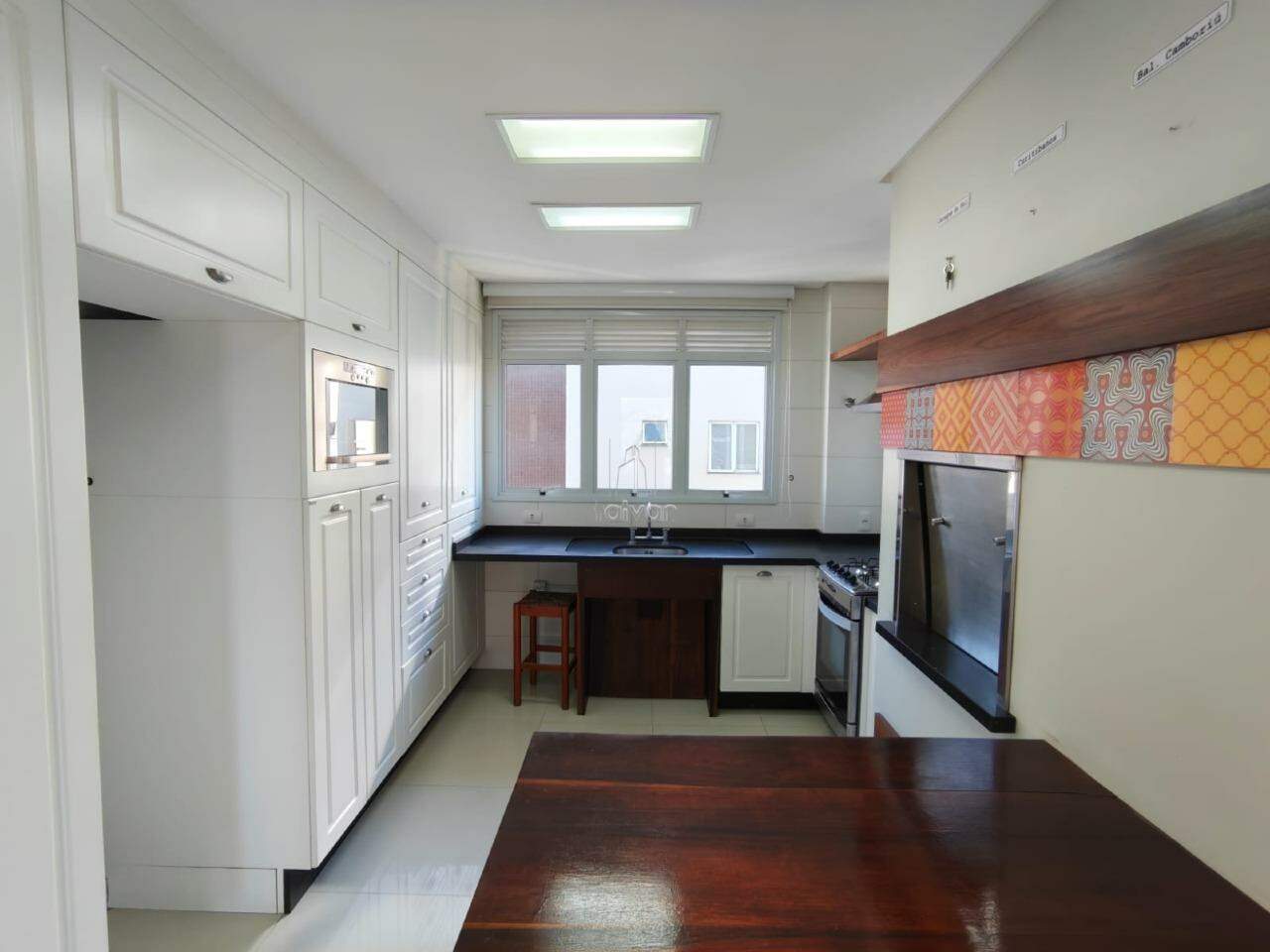 Apartamento para aluguel no Centro: 