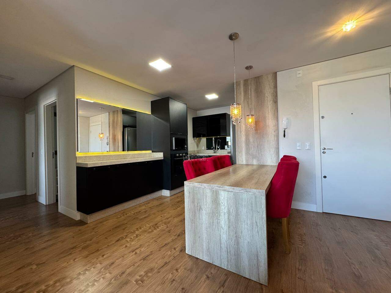 Apartamento à venda no Jaraguá Esquerdo: 