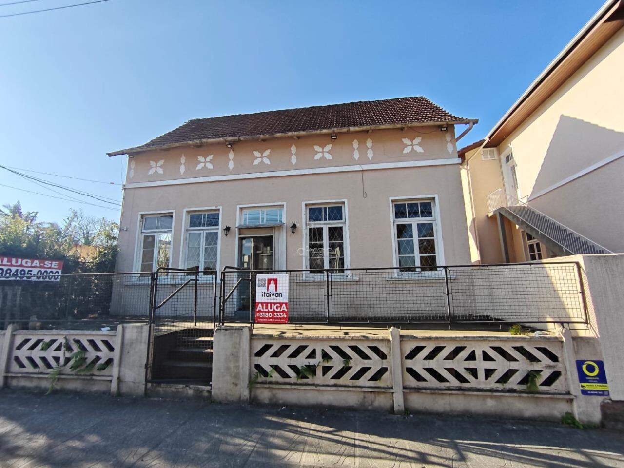 Casa comercial para aluguel no Centro: 