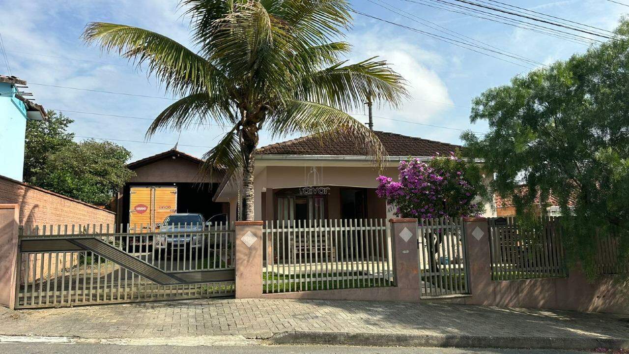 Casa à venda no Tifa Martins: 