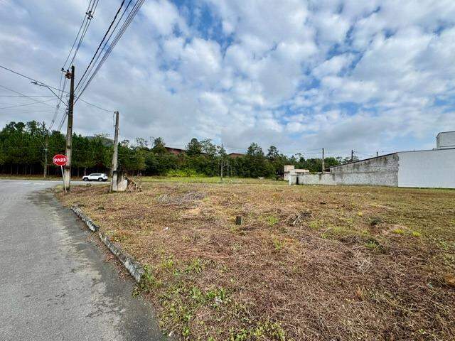 Terreno à venda no Três Rios do Sul: 
