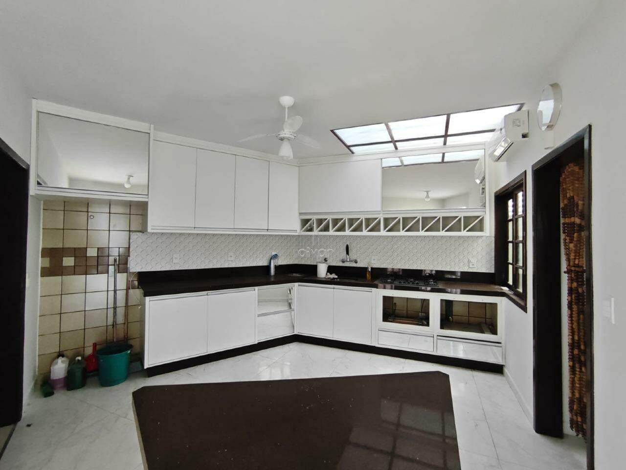 Casa para aluguel no Jaraguá Esquerdo: 
