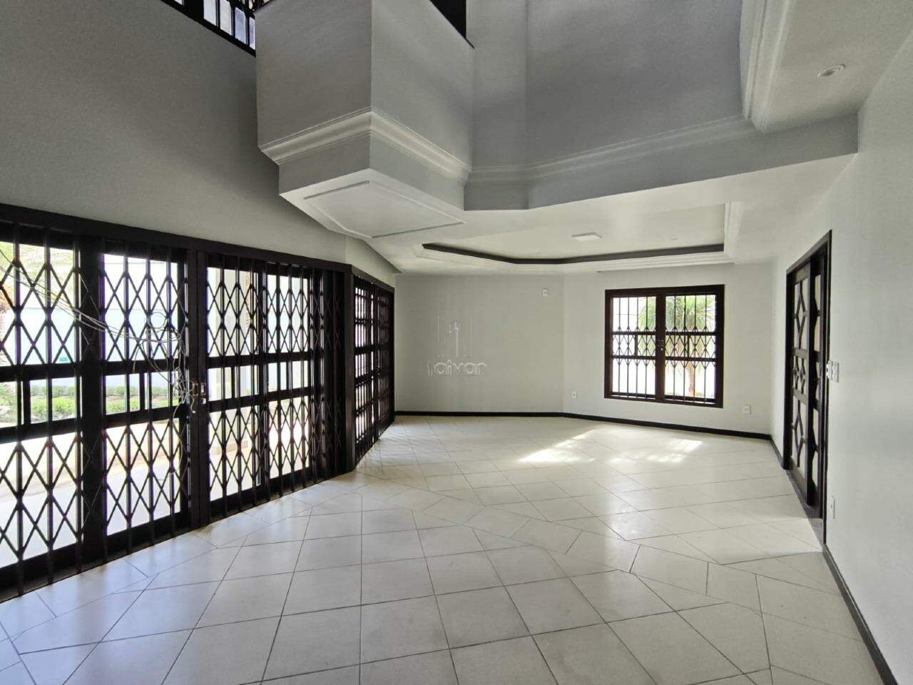 Casa para aluguel no Jaraguá Esquerdo: 