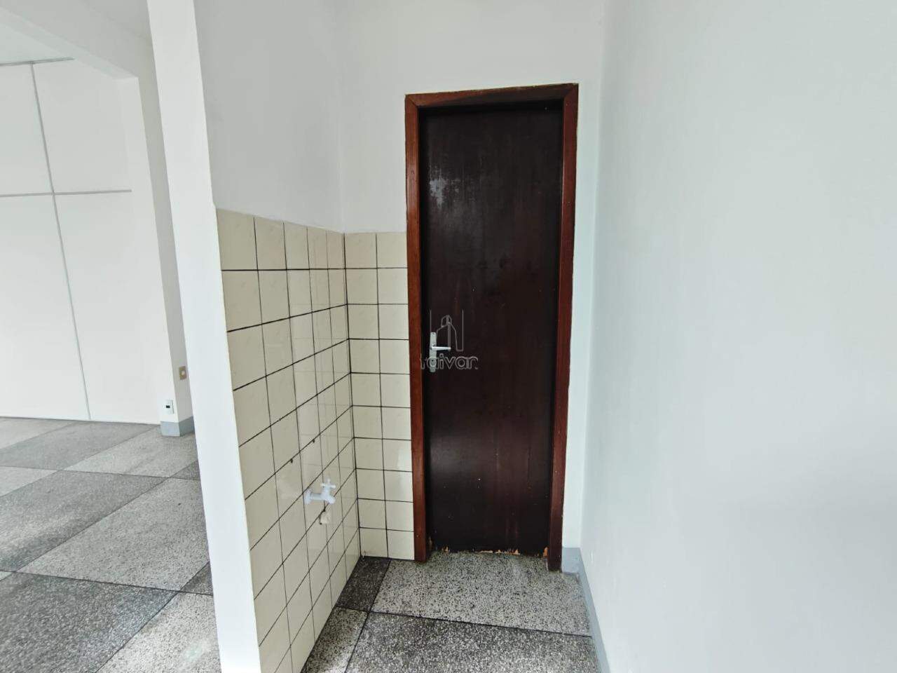 Sala Comercial para aluguel no Rau: 