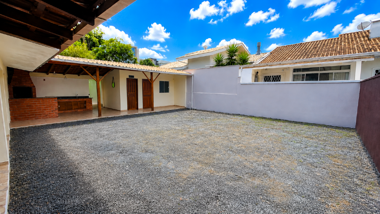 Casa à venda no Amizade: 