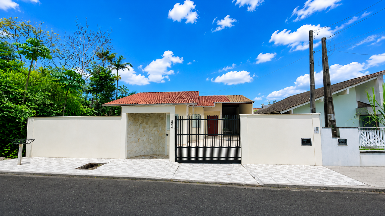 Casa à venda no Amizade: 