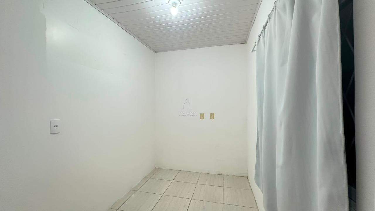 Casa para aluguel no Tifa Martins: 