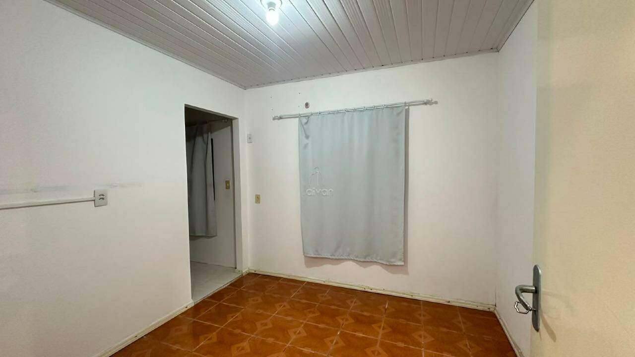 Casa para aluguel no Tifa Martins: 