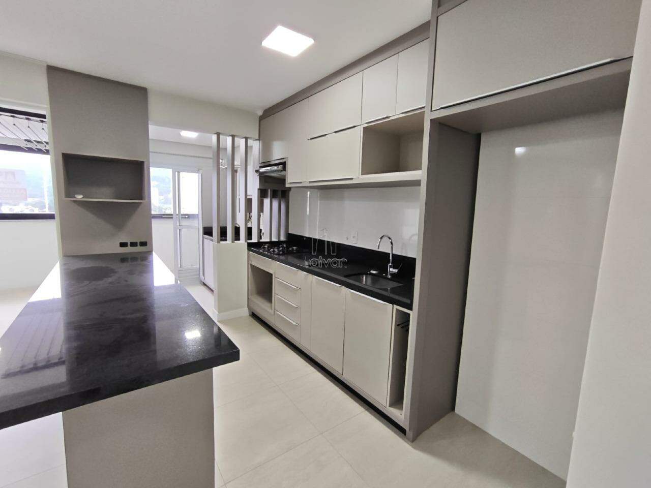 Apartamento para aluguel no Centro: 