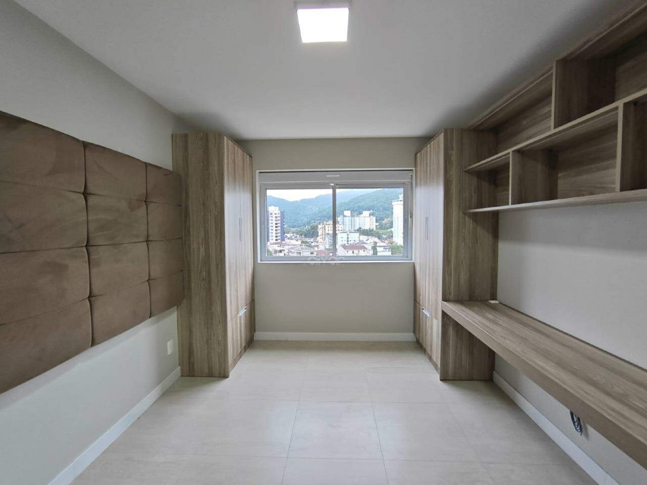 Apartamento para aluguel no Centro: 