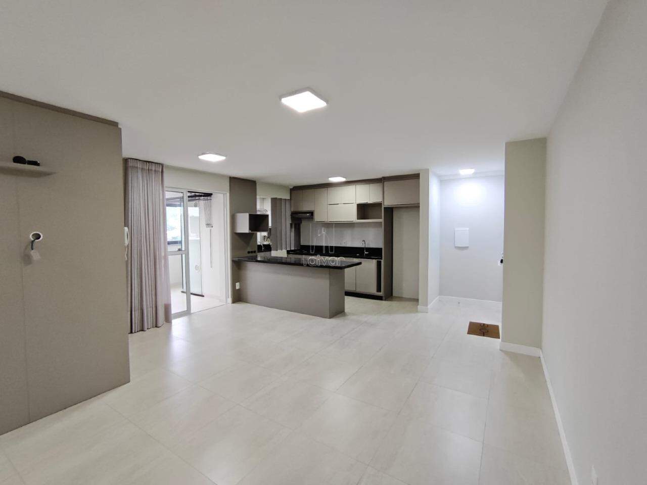 Apartamento para aluguel no Centro: 
