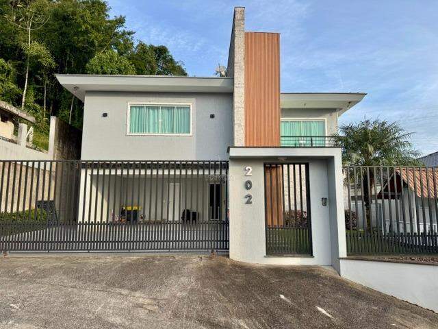 Casa à venda no Amizade: 
