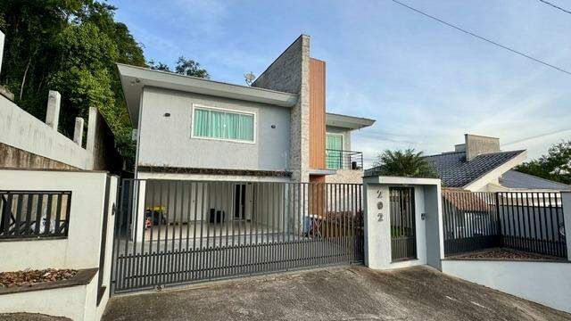 Casa à venda no Amizade: 