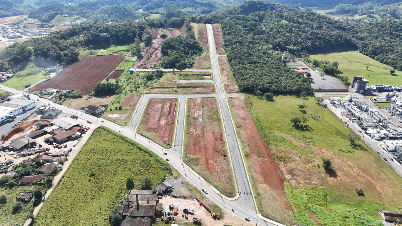 Terreno à venda no Três Rios do Norte: 