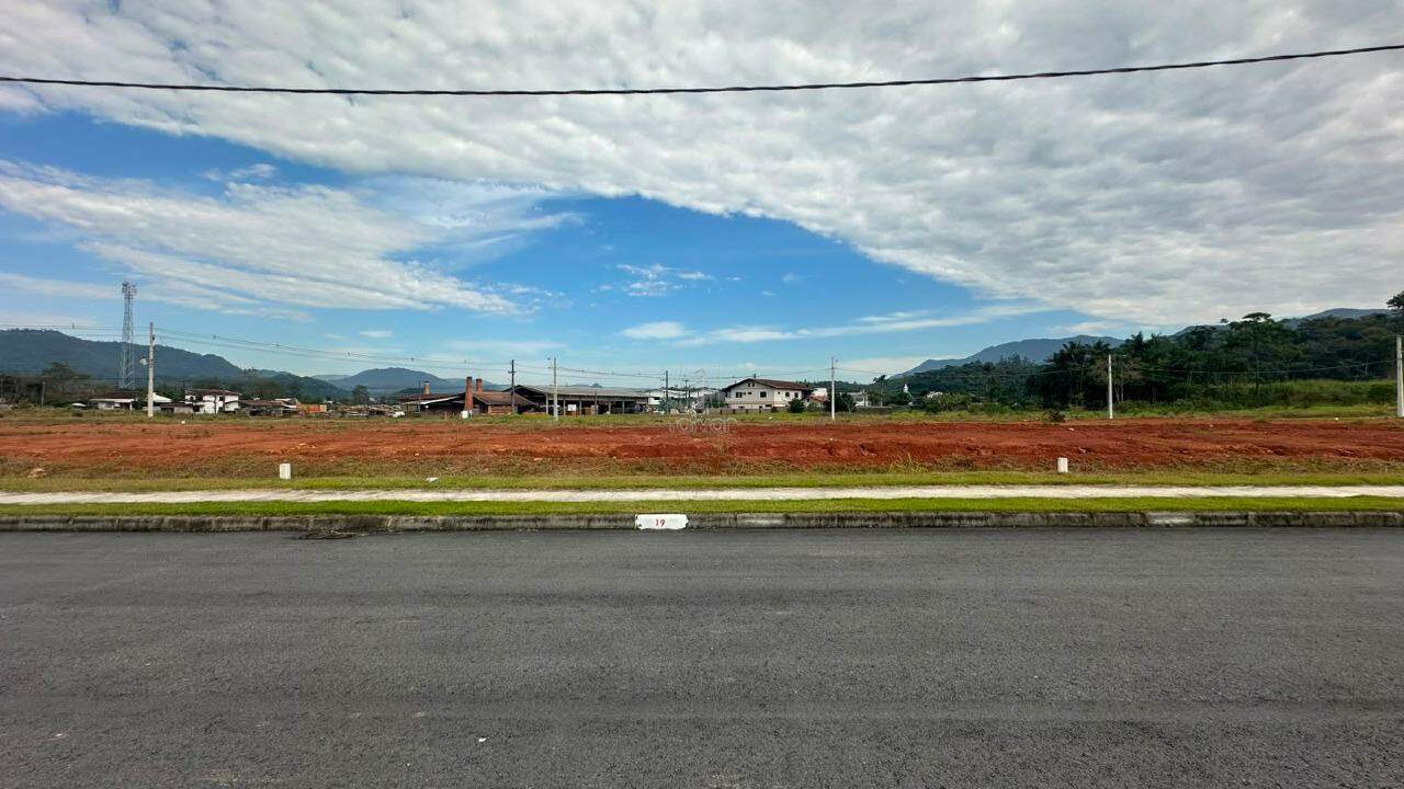 Terreno à venda no Três Rios do Norte: 