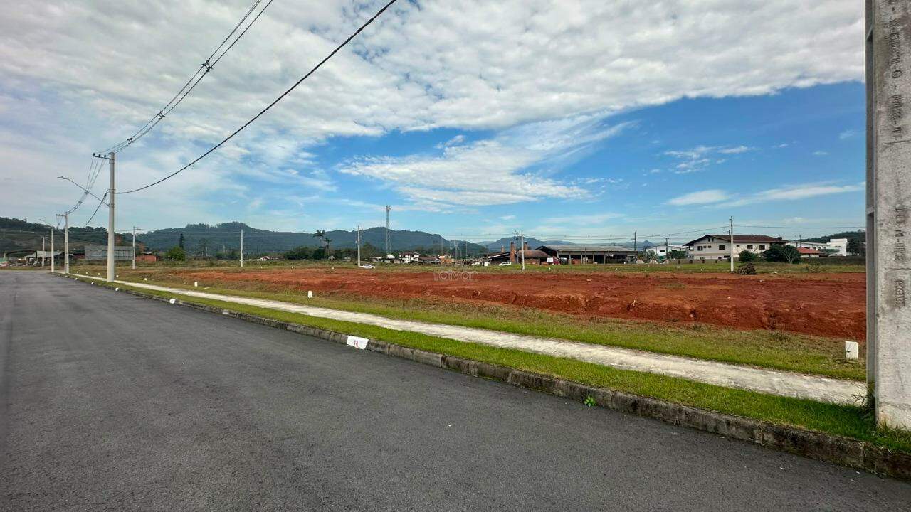 Terreno à venda no Três Rios do Norte: 